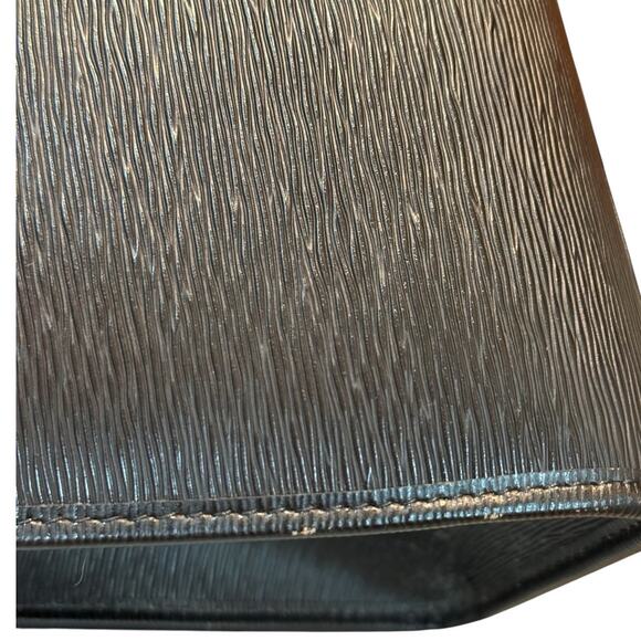 Nina Ricci VINTAGE Shoulder Bag in Navy Blue - Picture 9 of 10